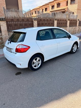Toyota Auris 2012