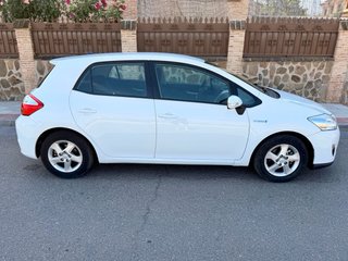 Toyota Auris 2012