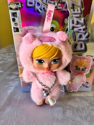 Bratz Bratziez Chloe con Cadena y Biberón
