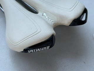 Sedile Specialized Toupe + carbonio vuoto cr-mo