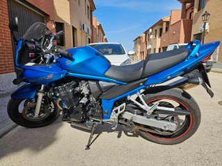 Suzuki GSF 650S Bandit azul