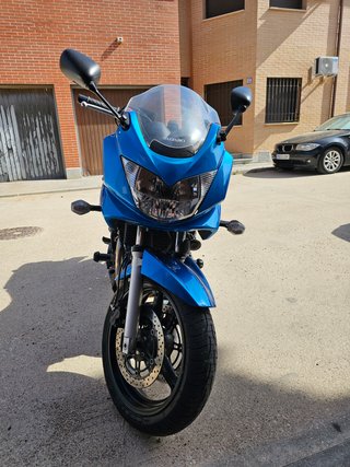 Suzuki GSF 650S Bandit azul