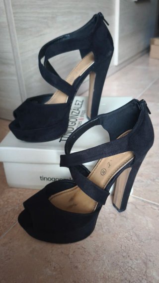 Zapatos de tacón negros de Marypaz