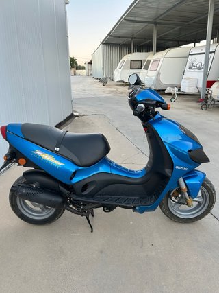 Suzuki Zillion LC 49cc Scooter Azul