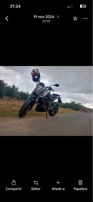 KTM Duke 2011 Negra y Naranja