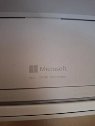 Microsoft Surface go 8gb ram- 128 gb ssd