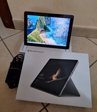 Microsoft Surface go 8gb ram- 128 gb ssd