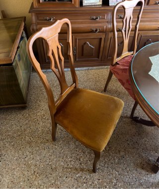 Mesa redonda madera y 4 sillas tapizadas