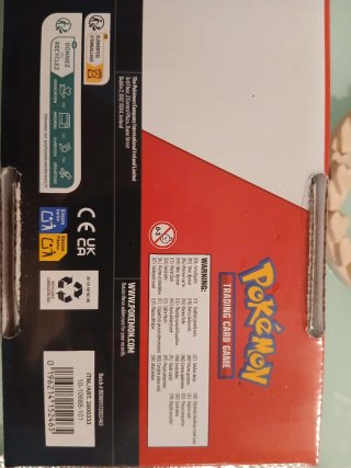 Pokemon TCG Poké Ball Tin Set