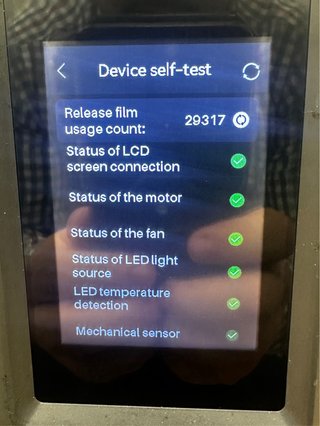 Elegoo Mars 5 con pantalla lista para imprimir
