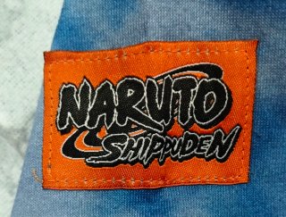Camiseta Naruto y Baraja de Cartas NARUTO.