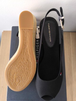 SANDALIAS TOMMY HILFIGER. NUEVAS!