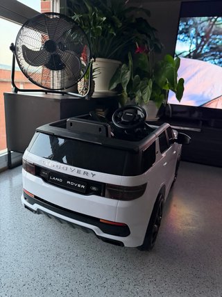 Coche eléctrico Land Rover Discovery para niños