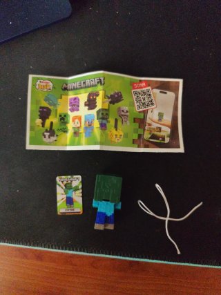 Kinder Joy Minecraft Zombie