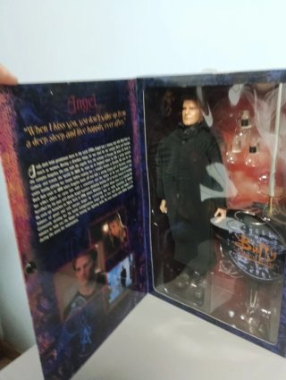 Figuras Sideshow Buffy Cazavampiros Spike y Angel