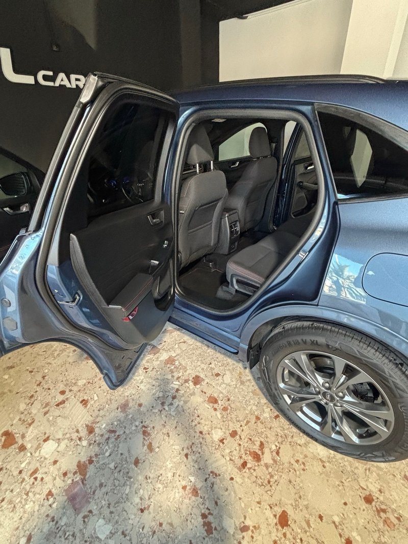 Ford Kuga ST-Line 1.5 EcoBoost 2022, foto 9