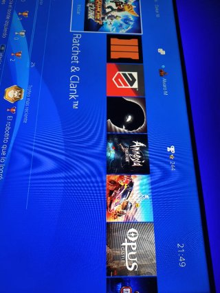 PS4 Slim 500GB Negra + Juegos