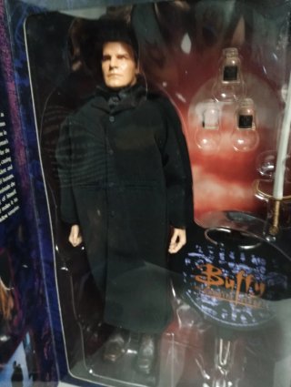 Figura Angel Buffy Caza Vampiros Sideshow 12