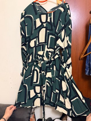 Vestido midi estampado verde/beige c/cinturón