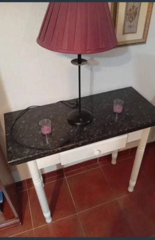 Mesa cocina blanca con encimera  gris marengo
