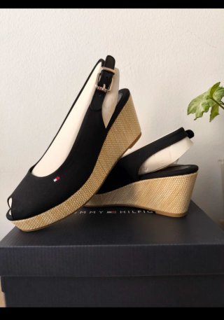 SANDALIAS TOMMY HILFIGER. NUEVAS