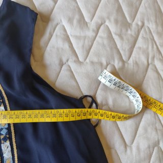 Canotta Zara Basic blu con ricami