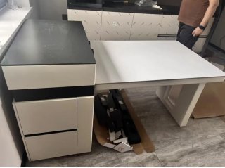 Tavolo da cucina multifunzionale con possibilità di cottura