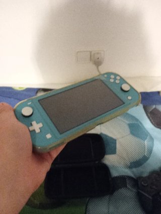 Nintendo Switch Lite con mando
