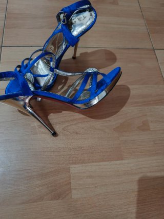 Sandalias de tacón azul talla 38