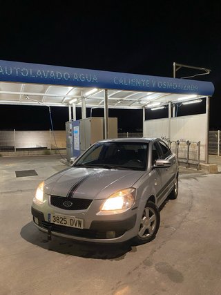 KIA Rio sedan 2006