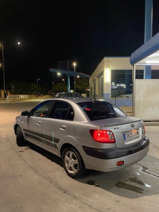 KIA Rio sedan 2006