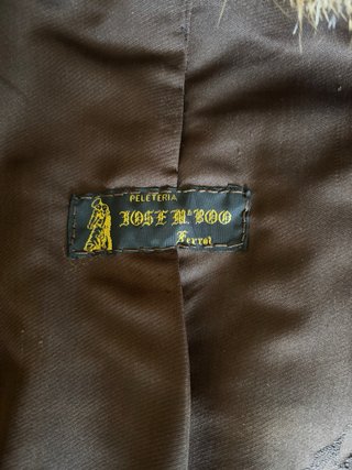 Abrigo de piel marrón