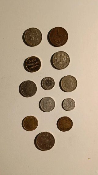 Monedas antiguas de varios países y épocas