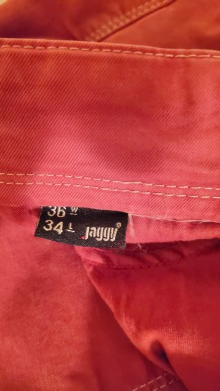 Pantaloni rossi con cintura XL 52