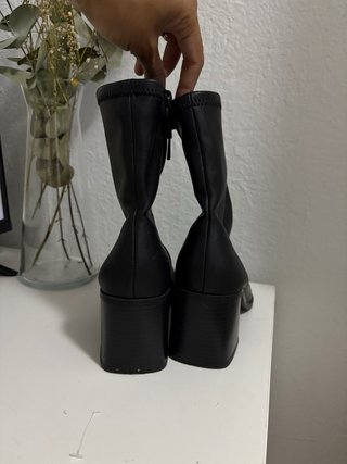 Botas negras de tacón