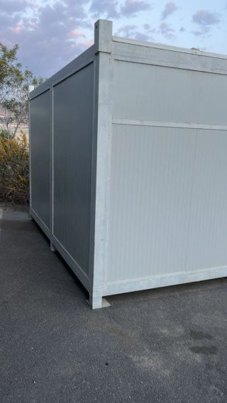 Caseta prefabricada metálica