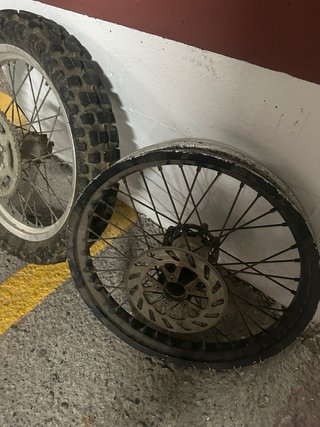 Ruedas y Llanta Delantera y Trasera Beta