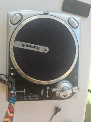 Tocadiscos DJ Numark TT200
