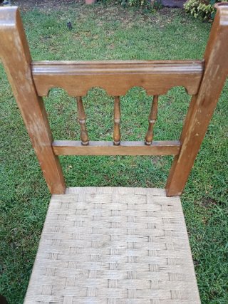 Juego de 2 sillas antiguas de madera
