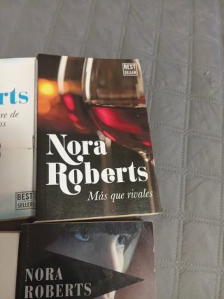 4 Libros título en la foto