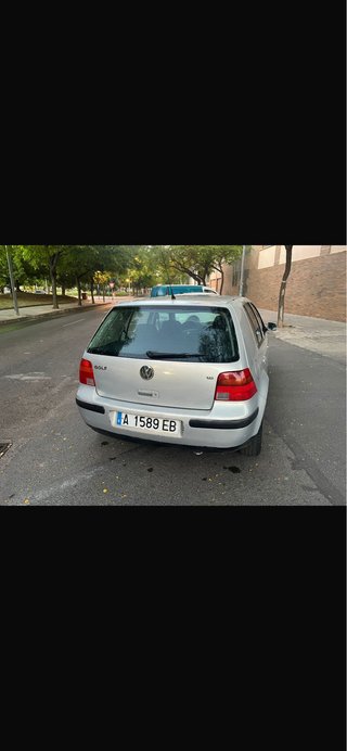 Volkswagen Golf 2000