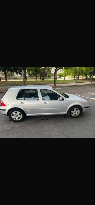 Volkswagen Golf 2000