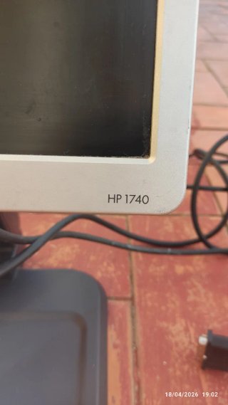 Monitor HP Plata y Negro
