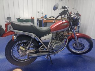 Yamaha SR 250 Special Clásica Roja/Plata