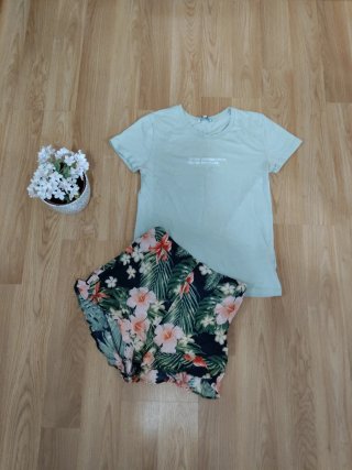 Conjunto camiseta y pantalón corto estampado