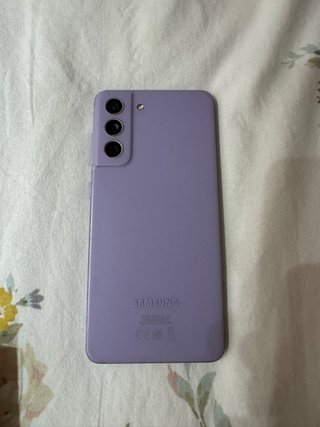 Samsung Galaxy S21 FE 5G en su caja