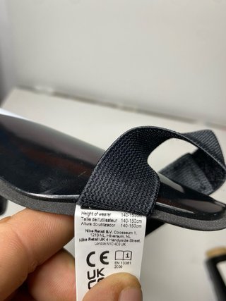 : Espinilleras Nike Charge Infantiles L