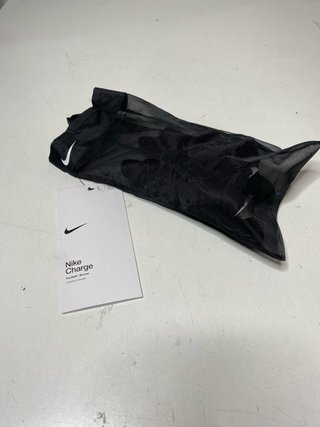 : Espinilleras Nike Charge Infantiles L