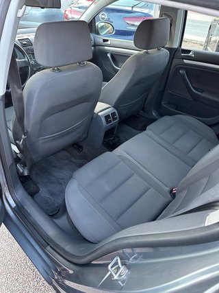 coche en buen estado ,ruedas nuevas, recien pintad