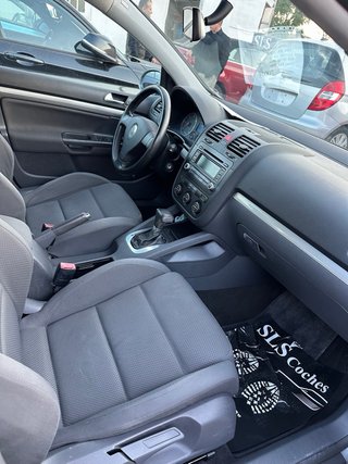 coche en buen estado ,ruedas nuevas, recien pintad